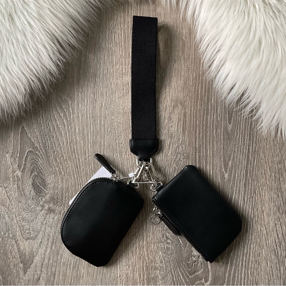 🍋LULULEMON Dual Pouch Wristlet Leather Alternative Black/Silver - Picture 2 of 10